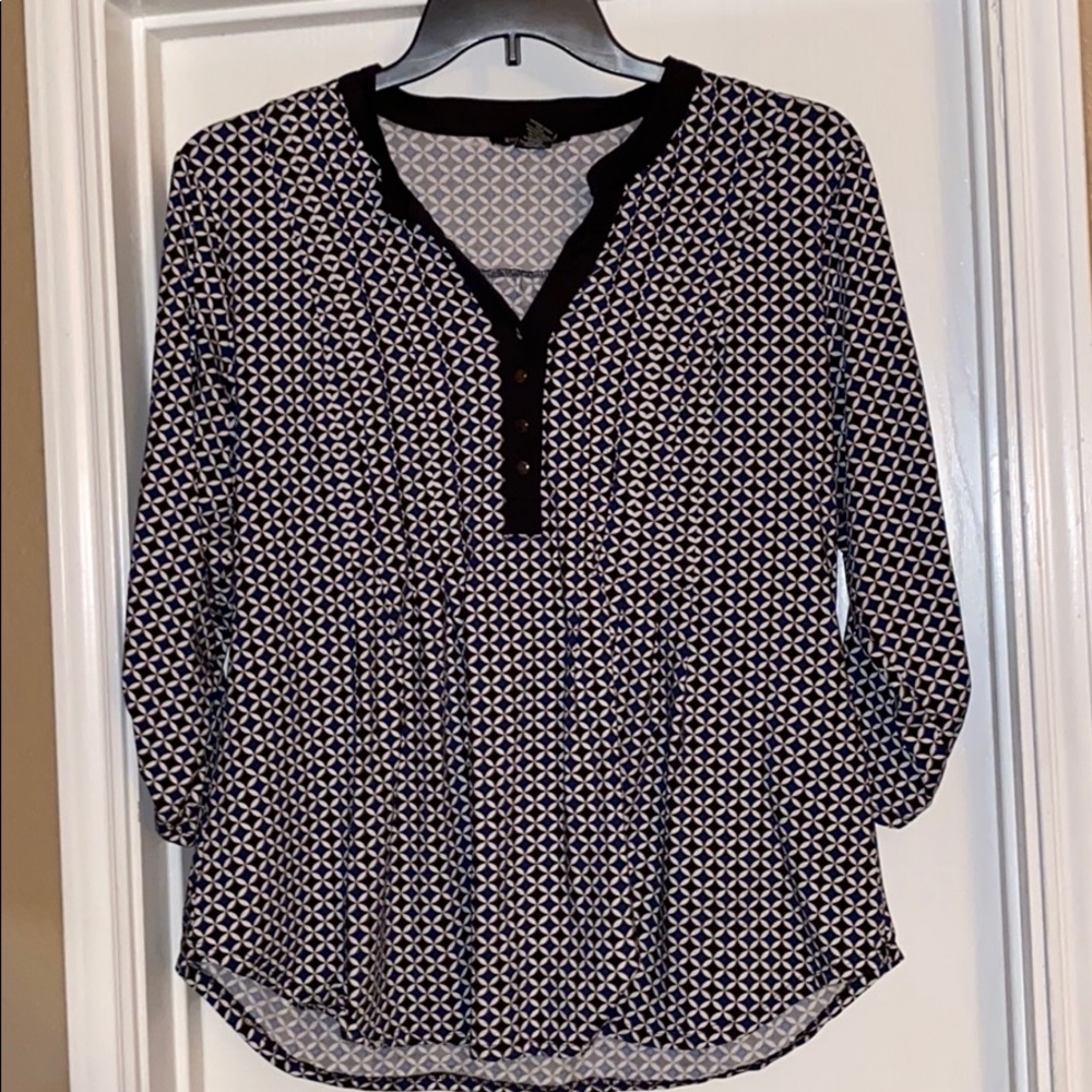 Robert Louis black and blue blouse